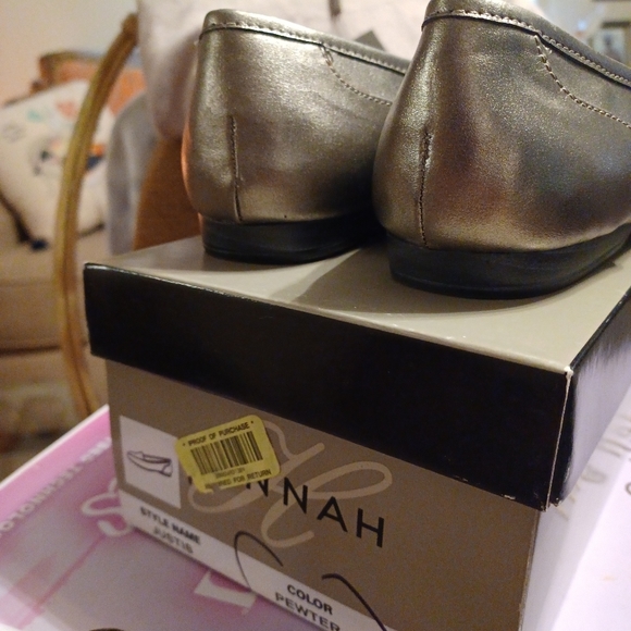 Hannah - Picture 2 of 9